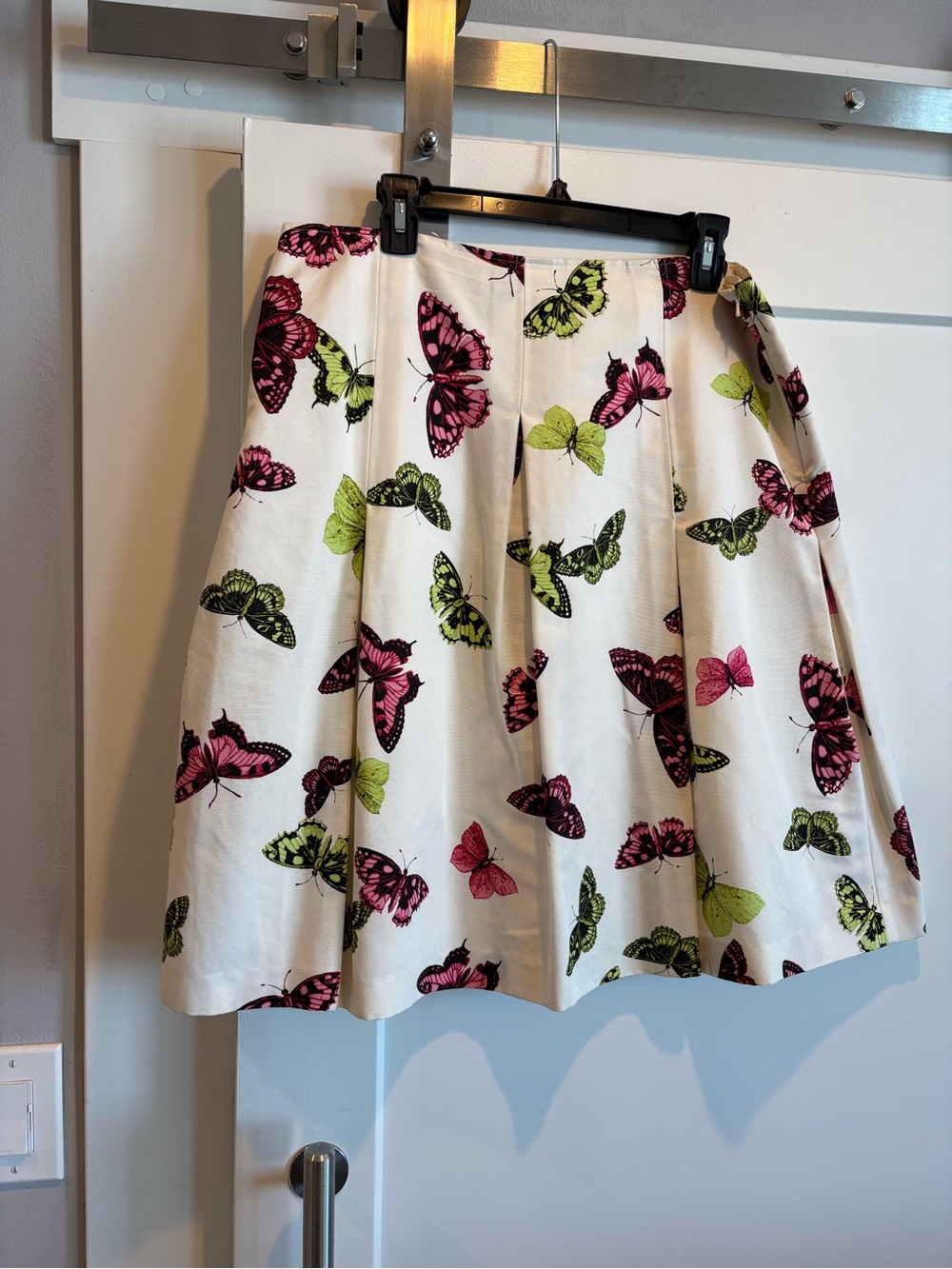 Talbots Box Pleated Skirt Size 14 Cream with Pink & Green Butterflies